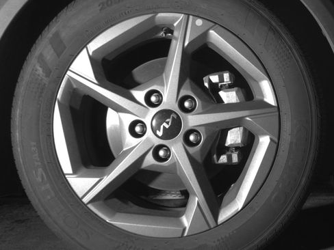 Used 2025 Kia K4 FWD image 13
