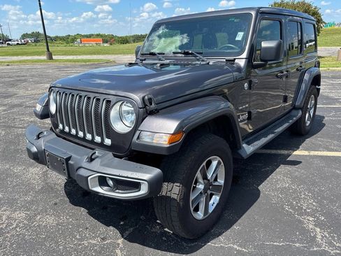 Used 2019 Jeep Wrangler Unlimited Sahara w/ Uconnect 4C Nav & Sound Group AWD/4WD image 1