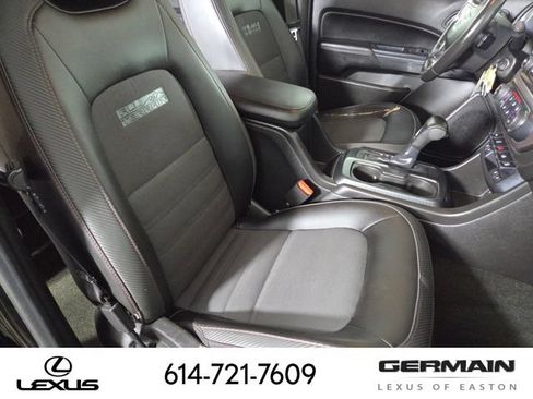 Used 2015 GMC Canyon SLE w/ All-Terrain Package AWD/4WD image 30