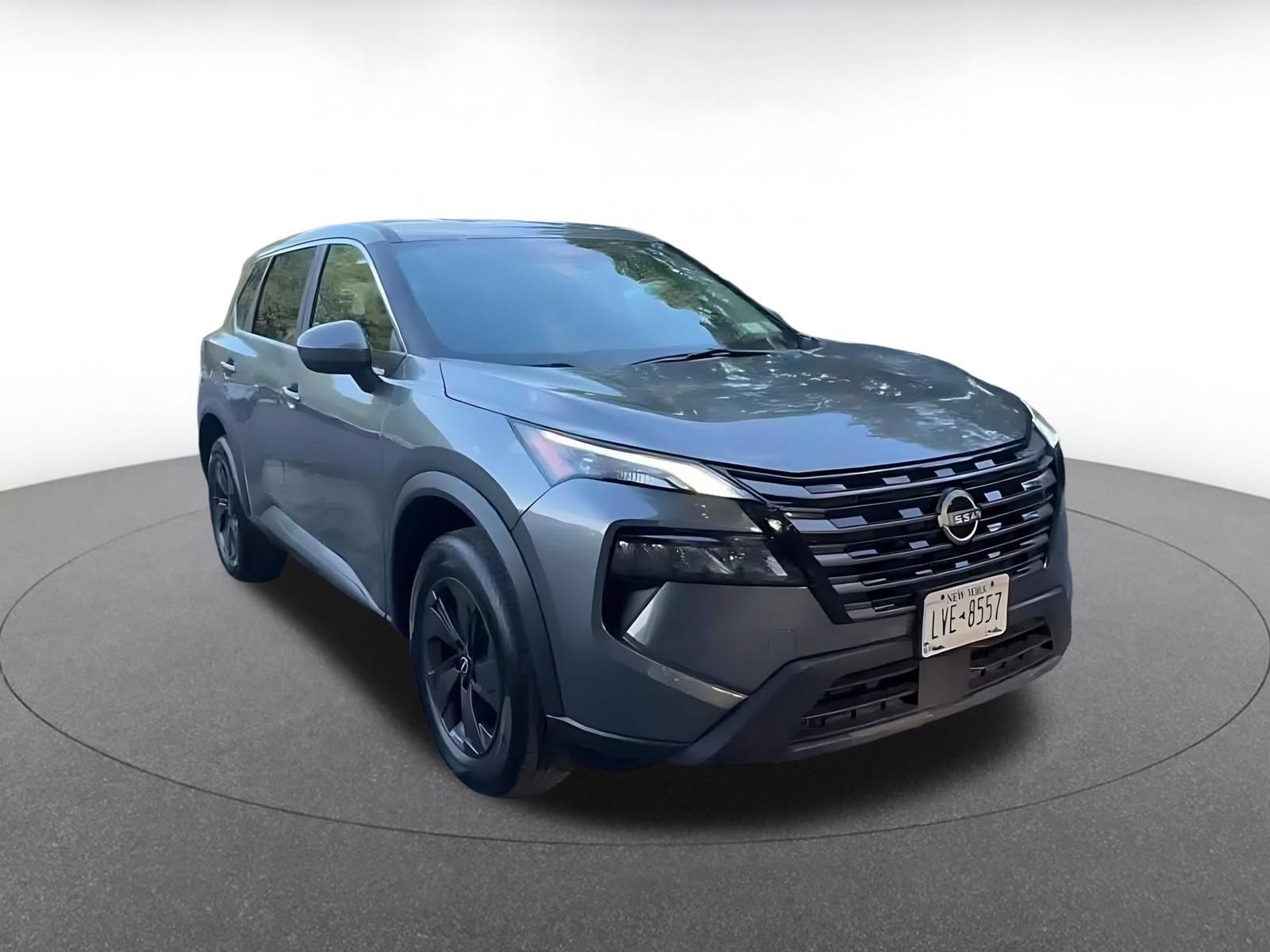 Used 2026 Nissan Rogue SV AWD/4WD image 3