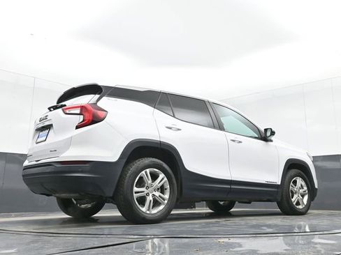 Used 2022 GMC Terrain SLE w/ LPO, Floor Liner Package image 34