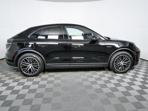 New 2026 Porsche Macan Electric image 27