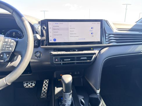 Used 2025 Toyota Camry SE w/ Multimedia Upgrade Package image 30