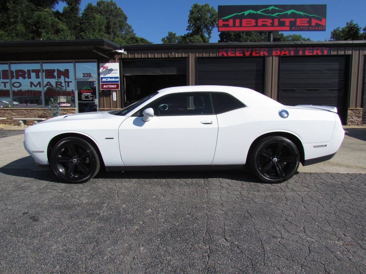 Used 2018 Dodge Challenger R/T RWD image 2