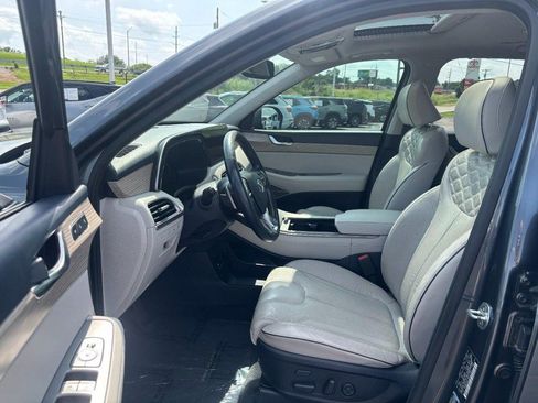 Used 2021 Hyundai Palisade Limited w/ Winter Package FWD image 9