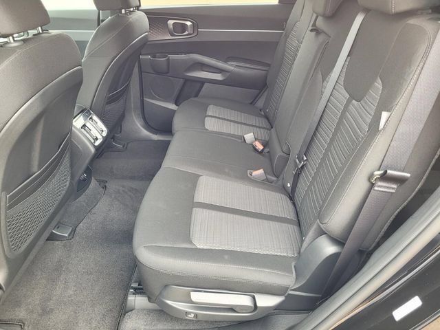 New 2026 Kia Sorento LX FWD image 11