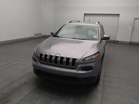 Used 2018 Jeep Cherokee Latitude FWD image 15
