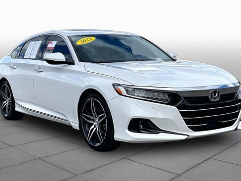 Used 2022 Honda Accord Touring image 2
