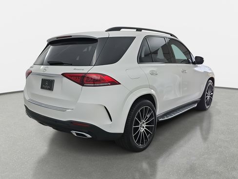 Used 2023 Mercedes-Benz GLE 350 4MATIC w/ AMG Line Exterior image 5