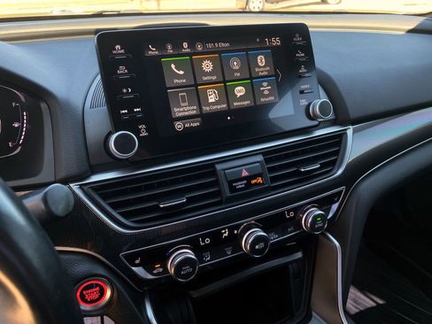 Used 2018 Honda Accord Sport image 15