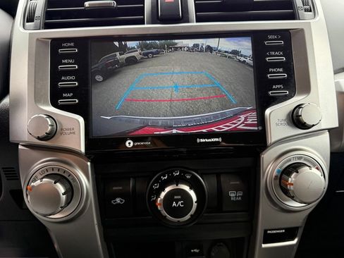 Used 2020 Toyota 4Runner SR5 AWD/4WD image 27