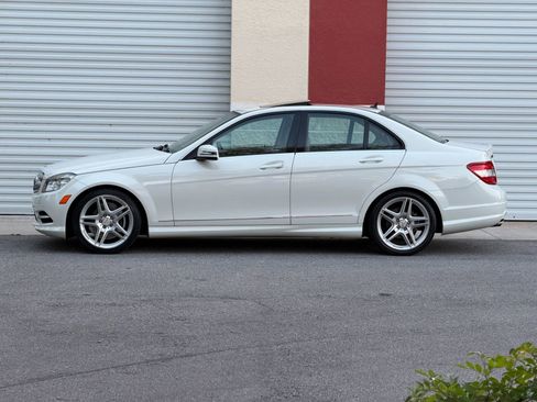 Used 2011 Mercedes-Benz C 300 Sedan image 16