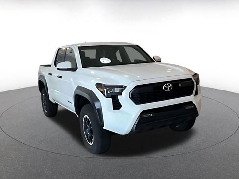 Used 2025 Toyota Tacoma TRD Off-Road AWD/4WD image 16