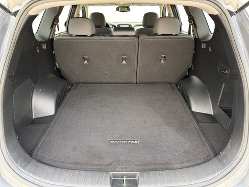 Used 2019 Hyundai Santa Fe SEL FWD image 21