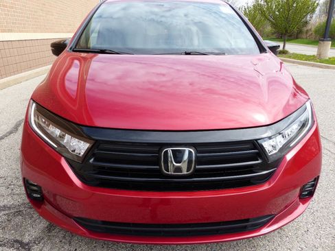 Used 2023 Honda Odyssey Sport image 12