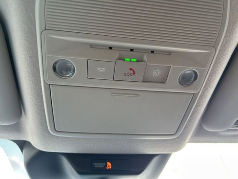 New 2026 Nissan Kicks SR image 38