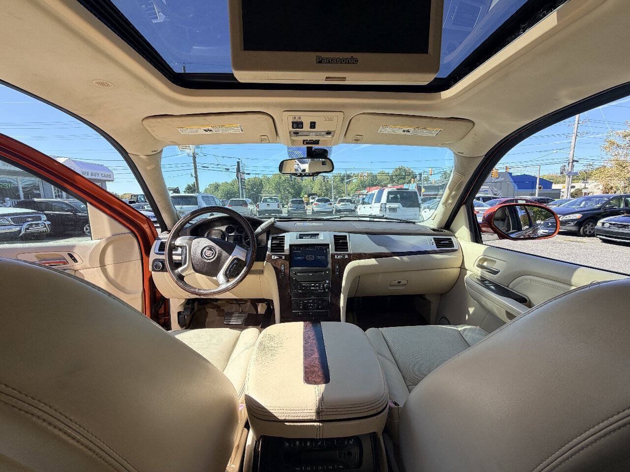 Used 2007 Cadillac Escalade 2WD w/ Information Package image 56