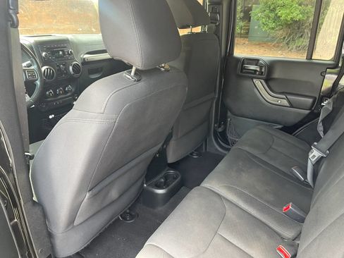 Used 2017 Jeep Wrangler Unlimited Sport w/ Quick Order Package 24S AWD/4WD image 12