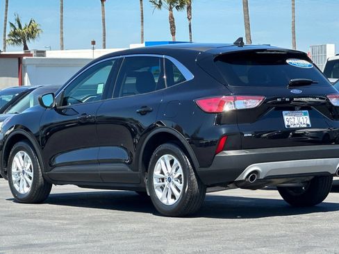Certified 2022 Ford Escape SE w/ Convenience Package FWD image 9