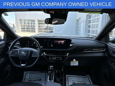 Used 2025 Buick Envista Avenir FWD image 34