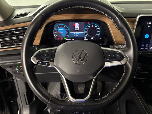 Used 2024 Volkswagen Atlas SE FWD image 19