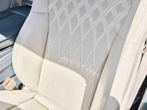 Used 2022 Bentley Flying Spur W12 AWD/4WD image 48