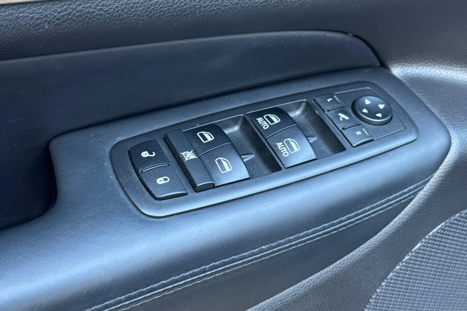 Used 2018 Jeep Grand Cherokee High Altitude AWD/4WD image 14