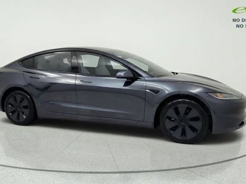 Used 2025 Tesla Model 3 Long Range RWD image 10