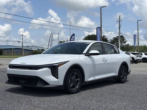Used 2025 Kia K4 FWD image 11