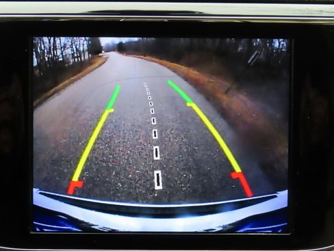 Certified 2019 Jeep Grand Cherokee Limited w/ Trailer Tow Group IV image 6