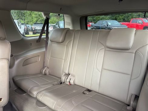 Used 2020 GMC Yukon XL SLT w/ Premium Edition image 35