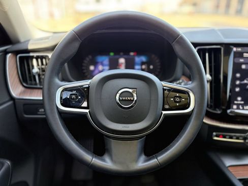 Used 2024 Volvo XC60 B5 Plus w/ Protection Package Premier AWD/4WD image 15