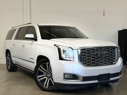 Used 2019 GMC Yukon XL Denali w/ Denali Ultimate Package AWD/4WD image 1