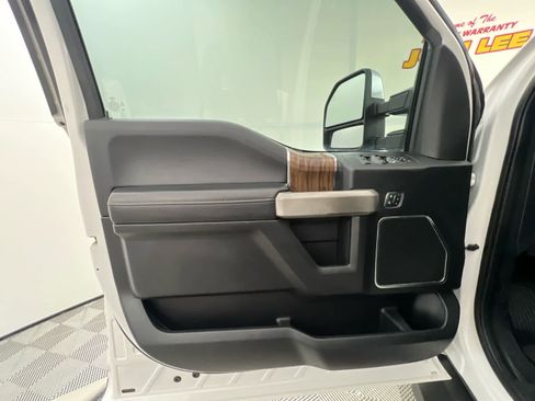 Used 2019 Ford F150 Lariat w/ Equipment Group 502A Luxury image 20