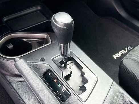 Used 2017 Toyota RAV4 LE image 20