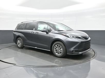 New 2025 Toyota Sienna XLE