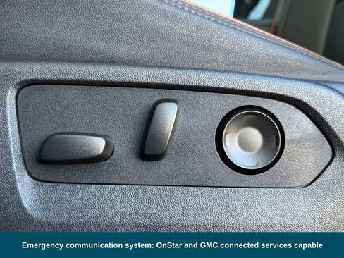 Used 2025 GMC Yukon AT4 w/ AT4 Premium Package image 20