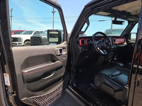 Used 2021 Jeep Gladiator Rubicon AWD/4WD image 7
