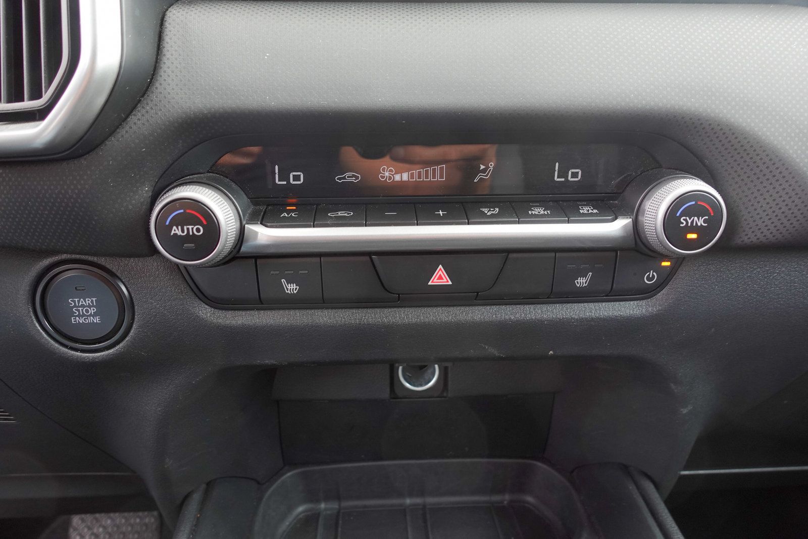Used 2025 MAZDA CX-50 AWD 2.5 S w/ Premium Package image 25