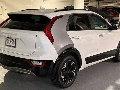 Certified 2023 Kia Niro Wave FWD image 4