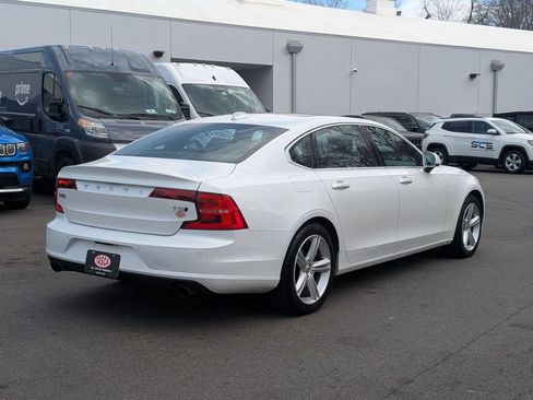 Used 2018 Volvo S90 T5 Momentum AWD/4WD image 3