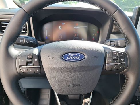 New 2025 Ford Maverick XLT w/ XLT Luxury Package image 9