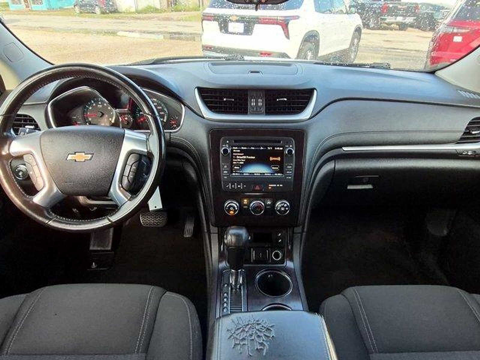 Used 2017 Chevrolet Traverse LT w/ Style and Technology Package FWD image 18