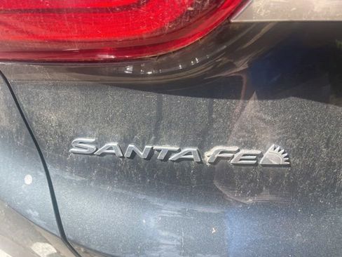 Used 2020 Hyundai Santa Fe SE image 13
