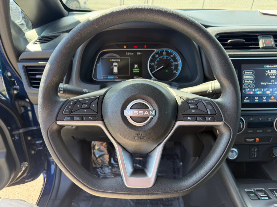 Used 2025 Nissan Leaf S FWD image 11
