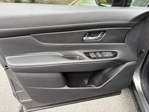 Certified 2025 Nissan Murano SV AWD/4WD image 12