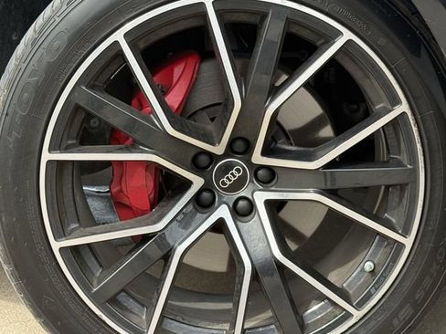 Used 2023 Audi Q8 Premium Plus AWD/4WD image 11