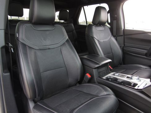 Used 2023 Ford Explorer ST w/ Equipment Group 401A image 11