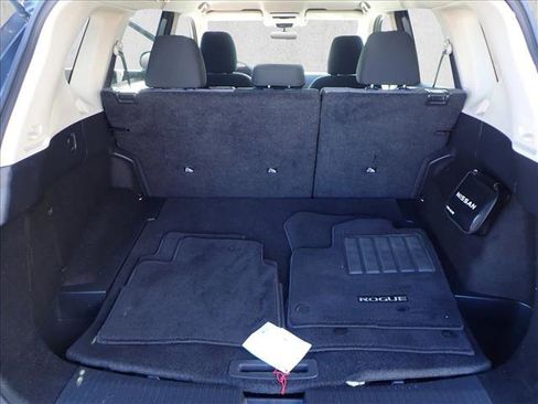 Used 2022 Nissan Rogue SV image 8