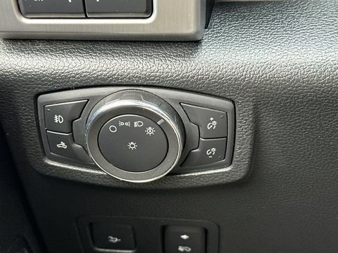 Used 2019 Ford F250 Platinum w/ Platinum Ultimate Package AWD/4WD image 27